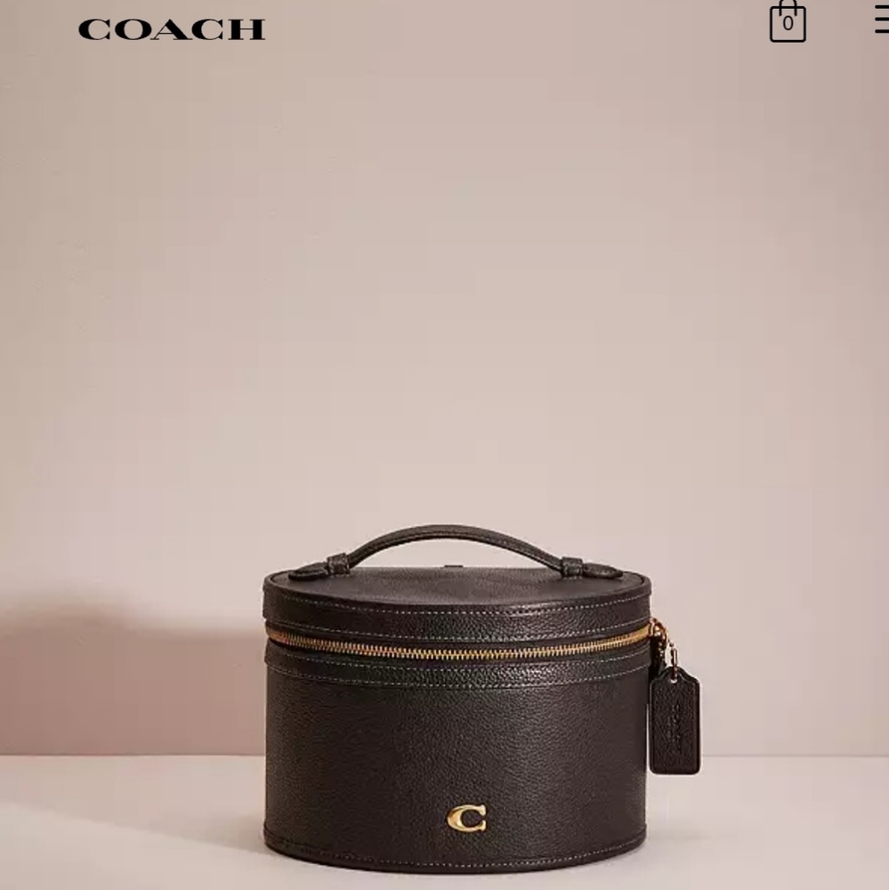 COACH ESSENTIAL VANITY CASE